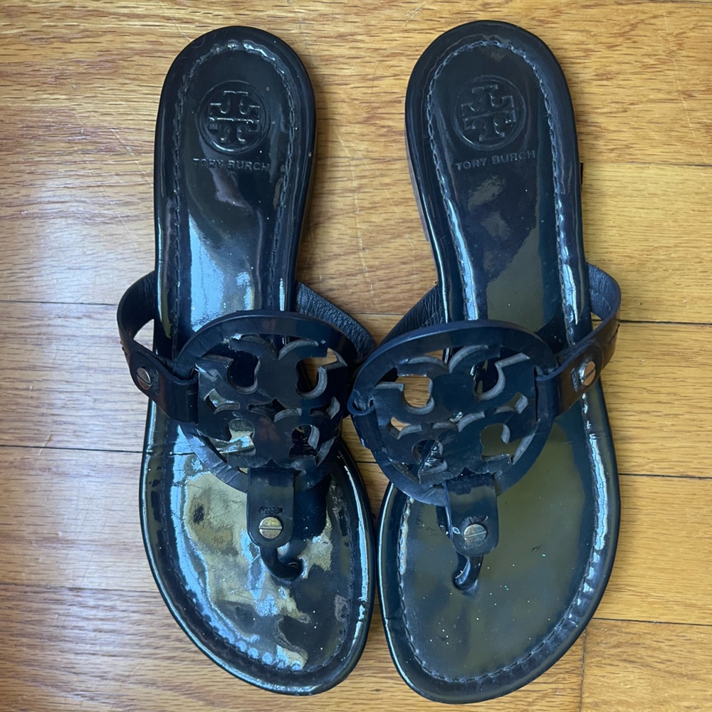 Tory Burch miller sandals size 7 patent leather navy